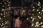 carolers_tree_8401.jpg